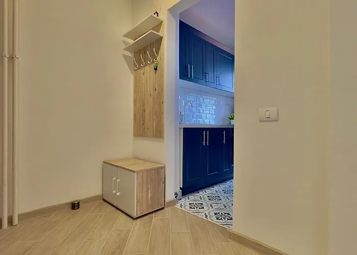 Apartment Station With Self Check-in *